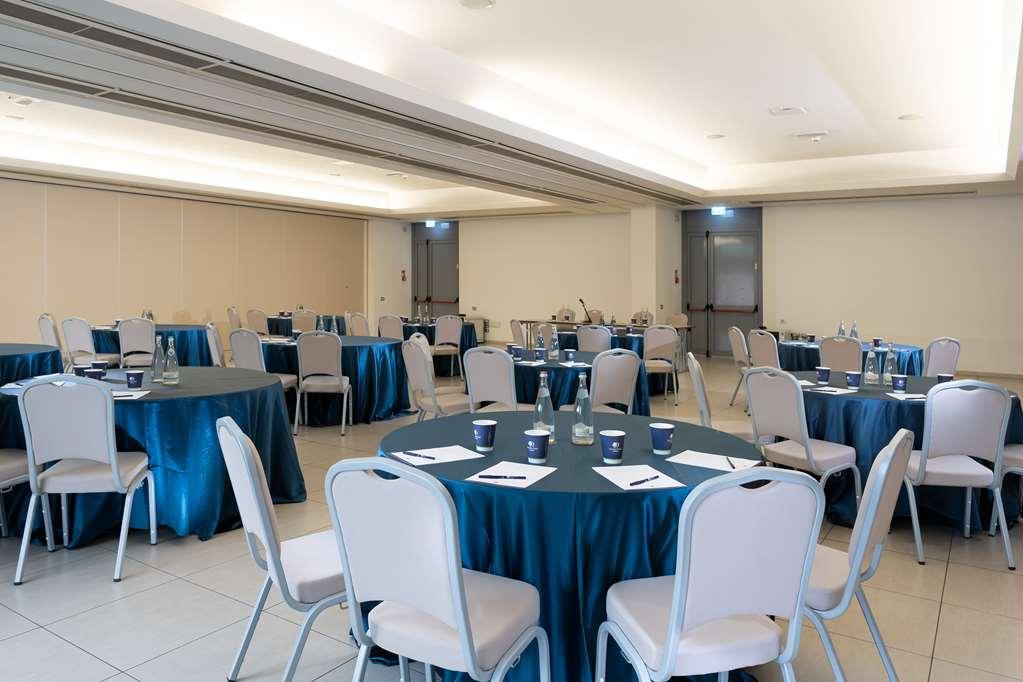 Doubletree By Hilton Milan Malpensa Solbiate Olona Hotel Съоръжения снимка
