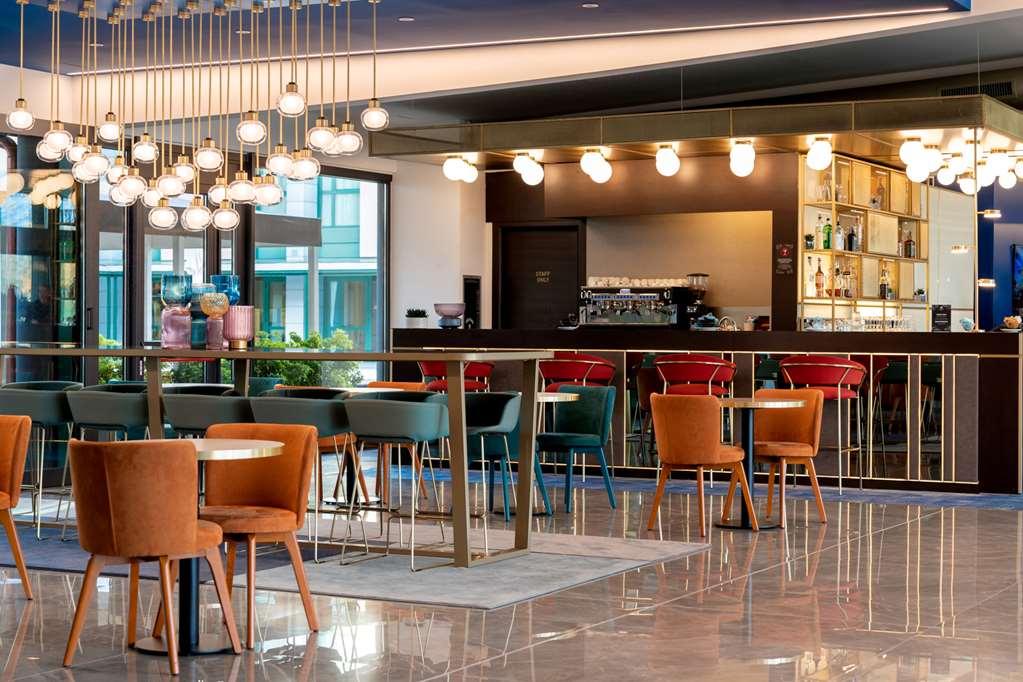 Doubletree By Hilton Milan Malpensa Solbiate Olona Hotel Ресторант снимка
